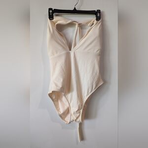 Shade & Shore One Piece Medium Seat Coverage - Off White